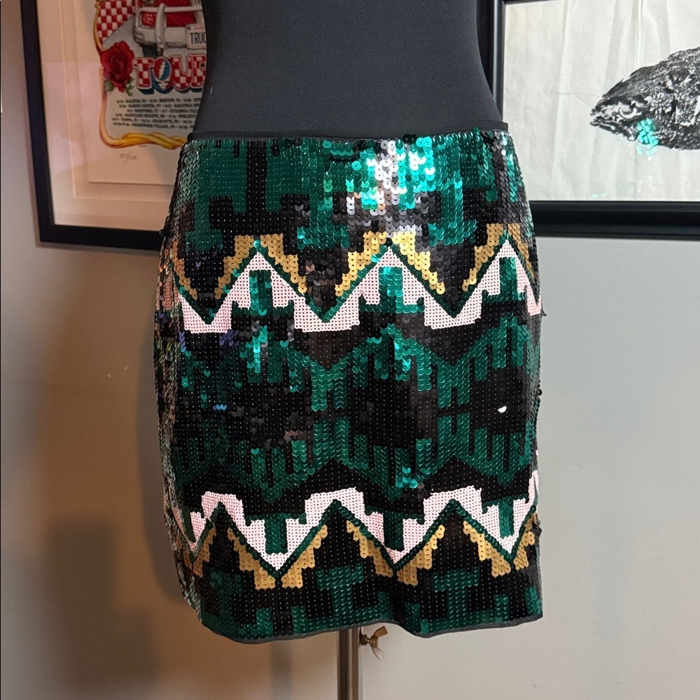 Divided Aztec Pattern Teal, Black & Pale Pink Sequined Mini Skirt SZ 8